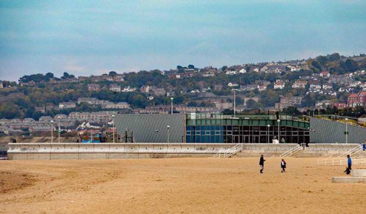 F1 * Colwyn Bay