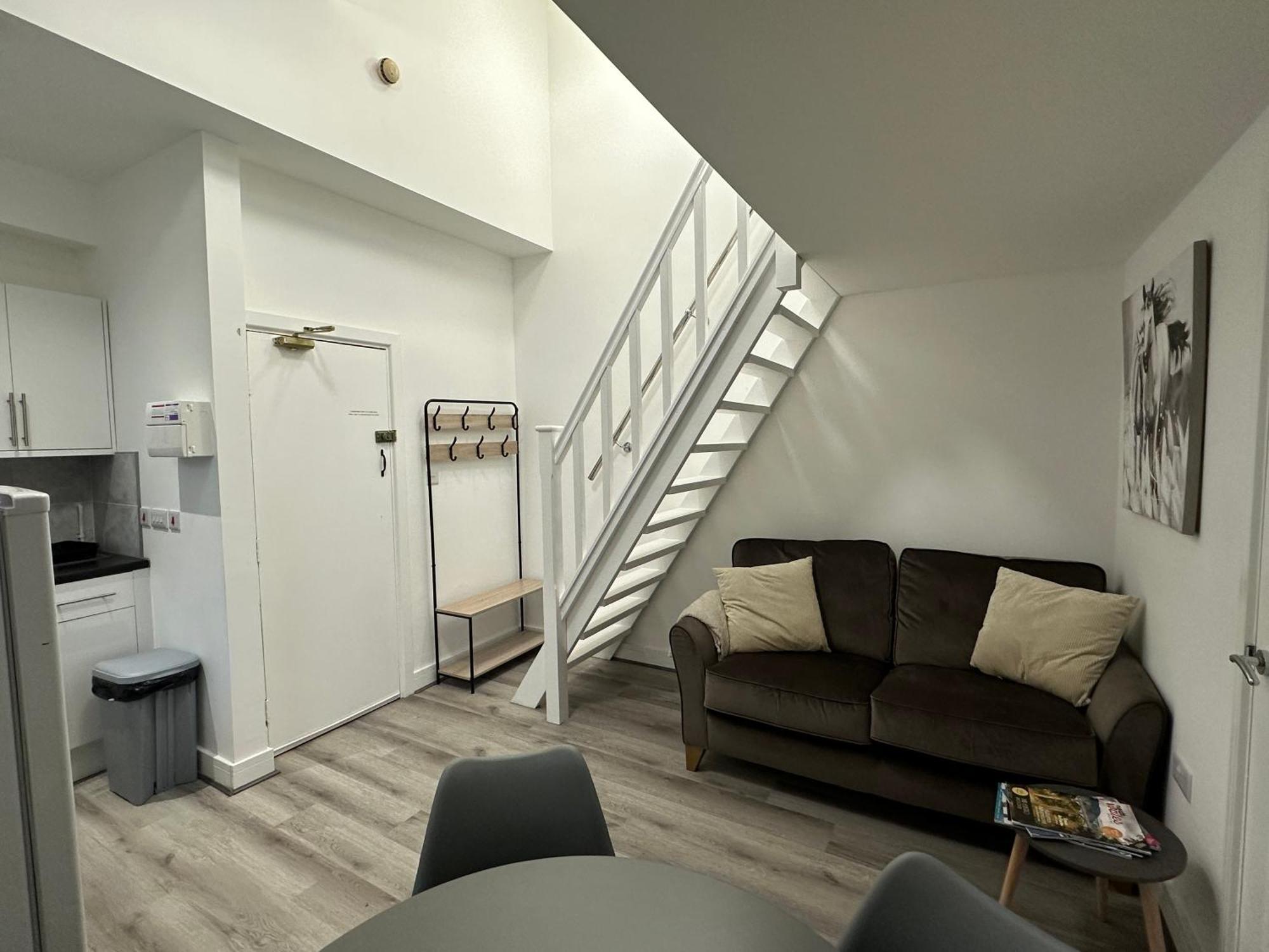 F1 Apartment